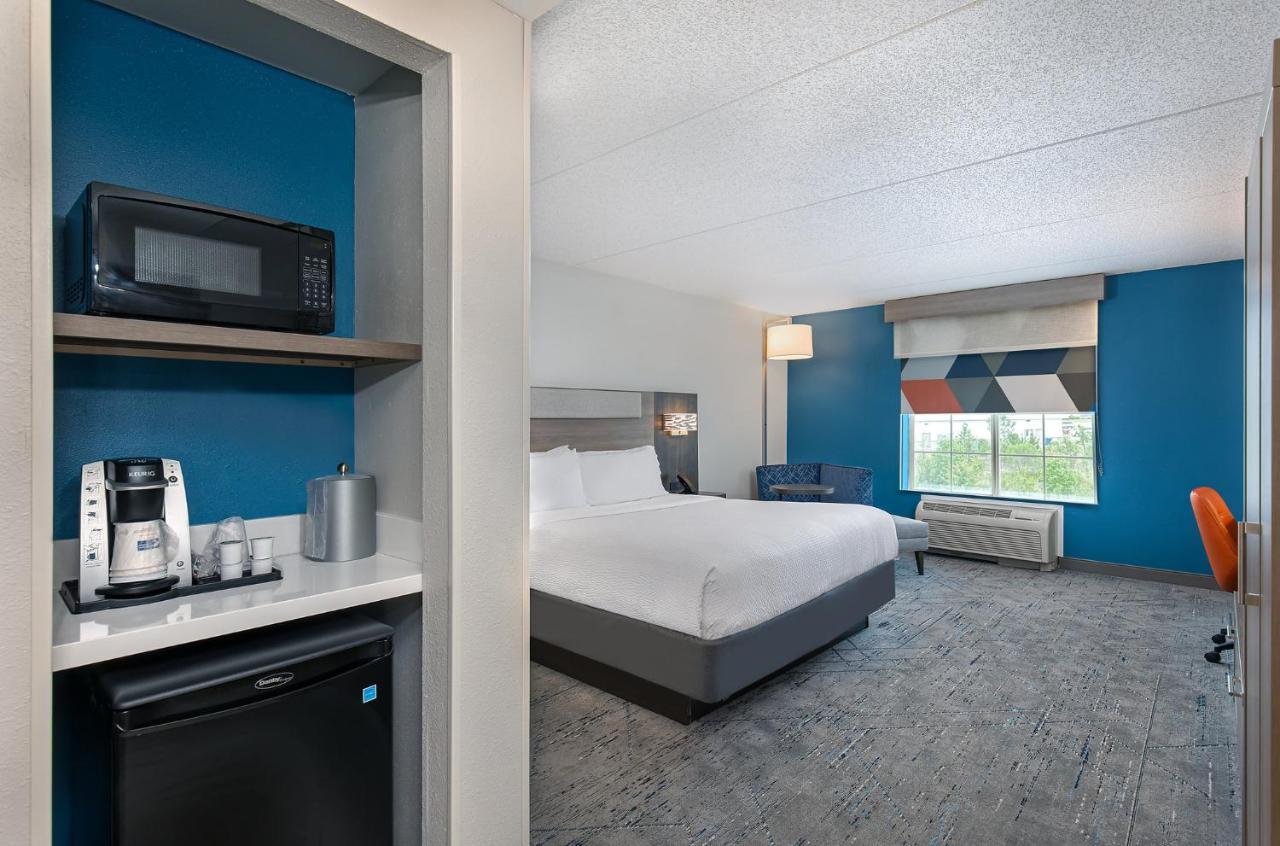 Holiday Inn Express & Suites Columbus At Northlake By Ihg Экстерьер фото