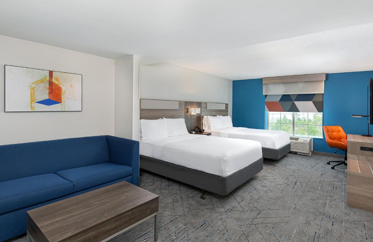 Holiday Inn Express & Suites Columbus At Northlake By Ihg Экстерьер фото
