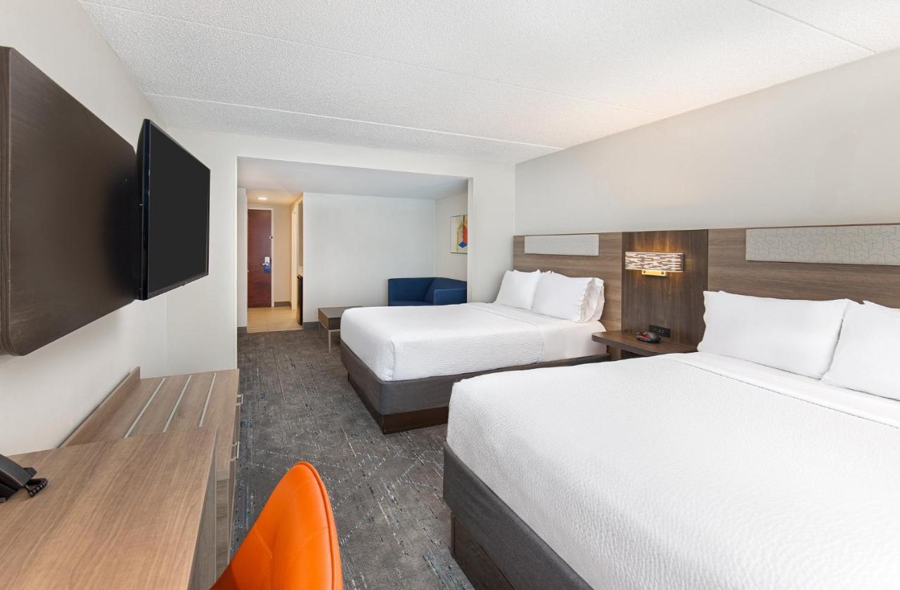 Holiday Inn Express & Suites Columbus At Northlake By Ihg Экстерьер фото