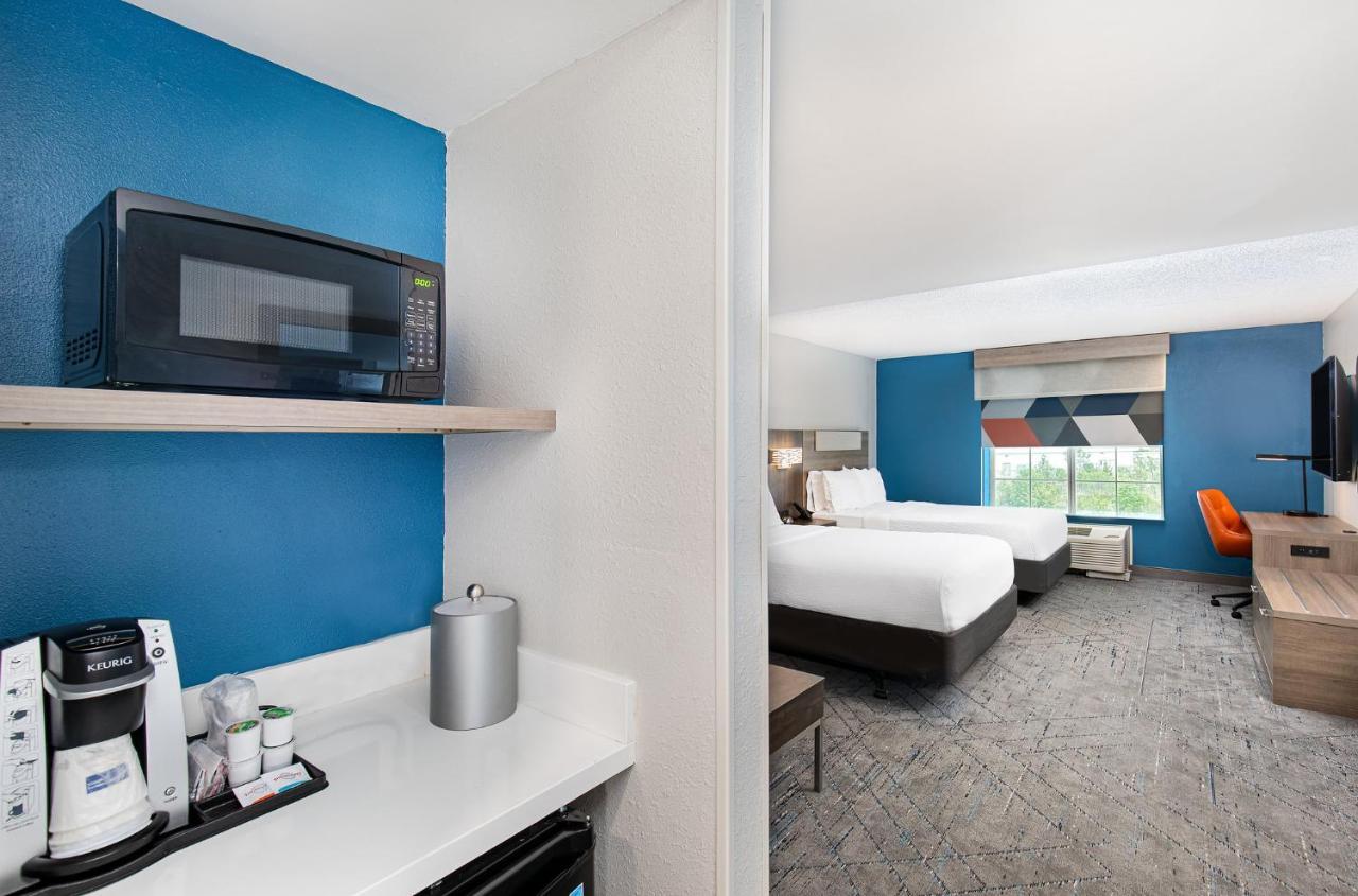 Holiday Inn Express & Suites Columbus At Northlake By Ihg Экстерьер фото