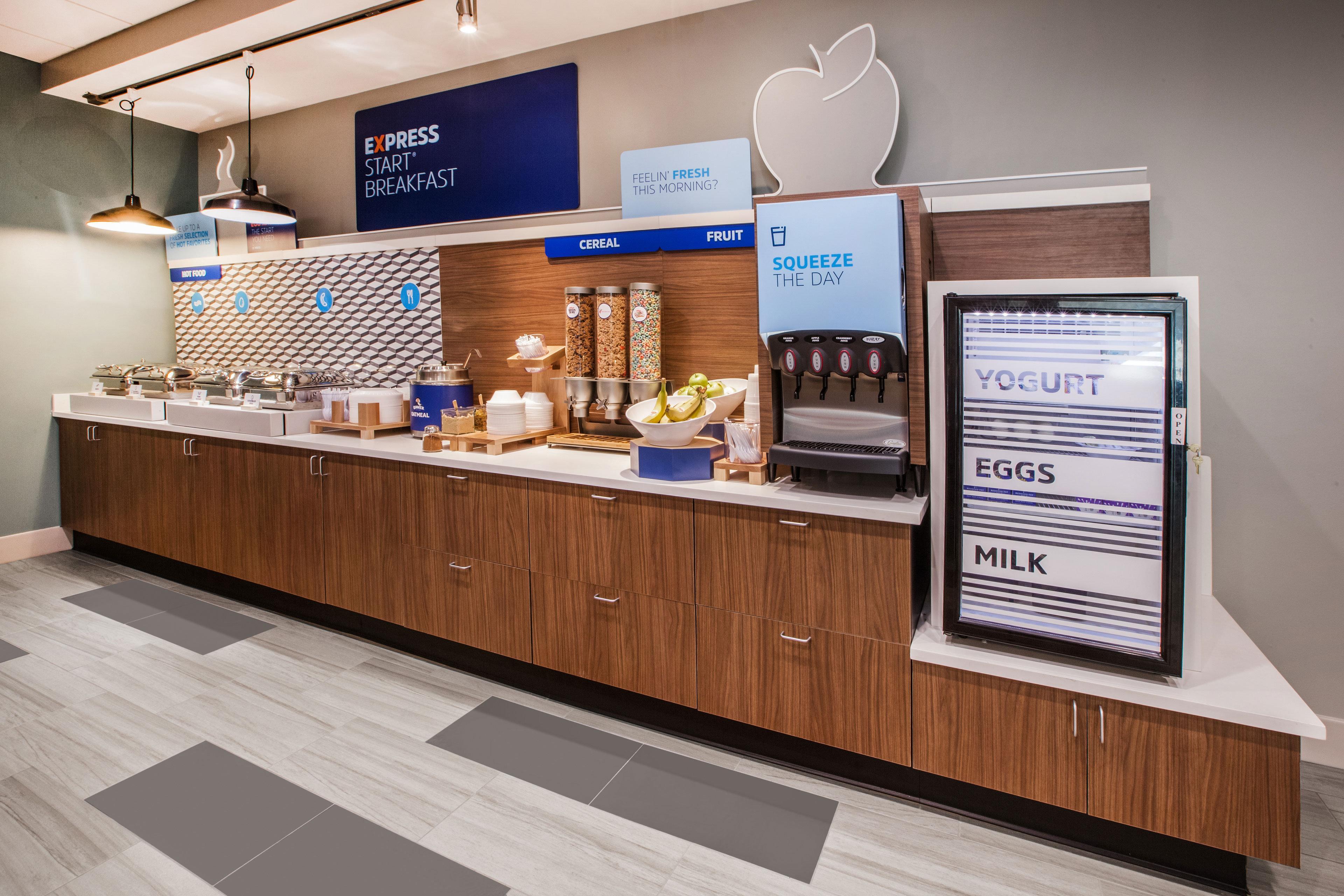 Holiday Inn Express & Suites Columbus At Northlake By Ihg Экстерьер фото