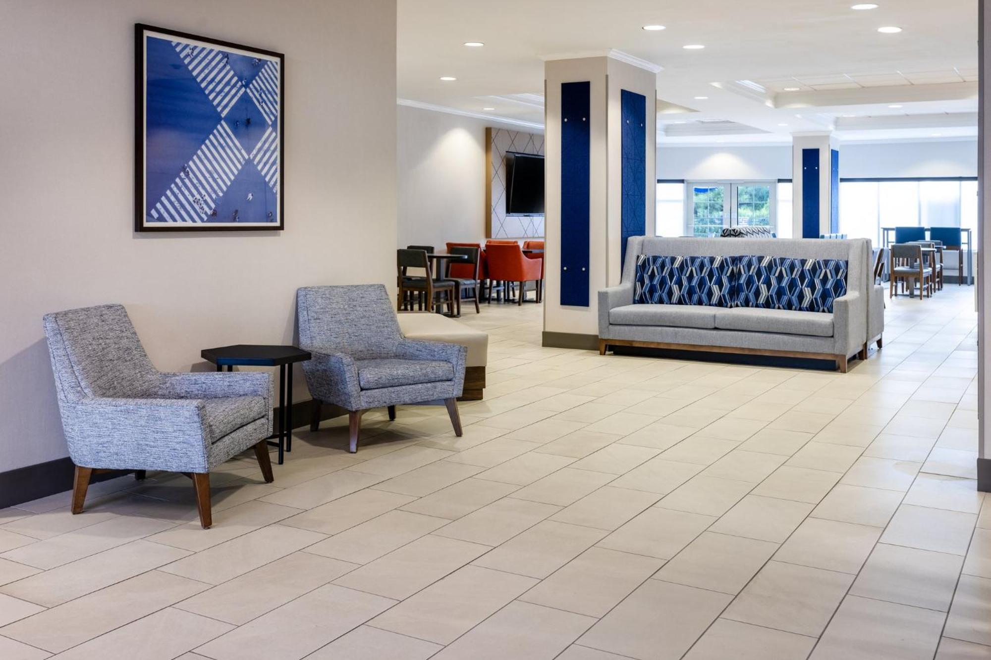 Holiday Inn Express & Suites Columbus At Northlake By Ihg Экстерьер фото